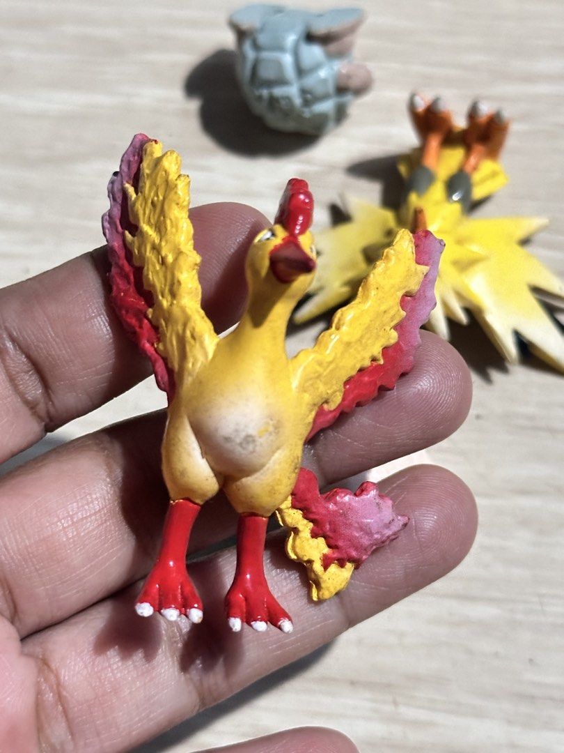 Vintage Moltres Pokemon mini figure (Category: Figurines & Statues) located in General Santos City (Dadiangas). Submitted by toysville888 (Listing ID 1467447282, Image 1). Description: vintage Moltres Pokémon mini PVC no flaws original bandai.