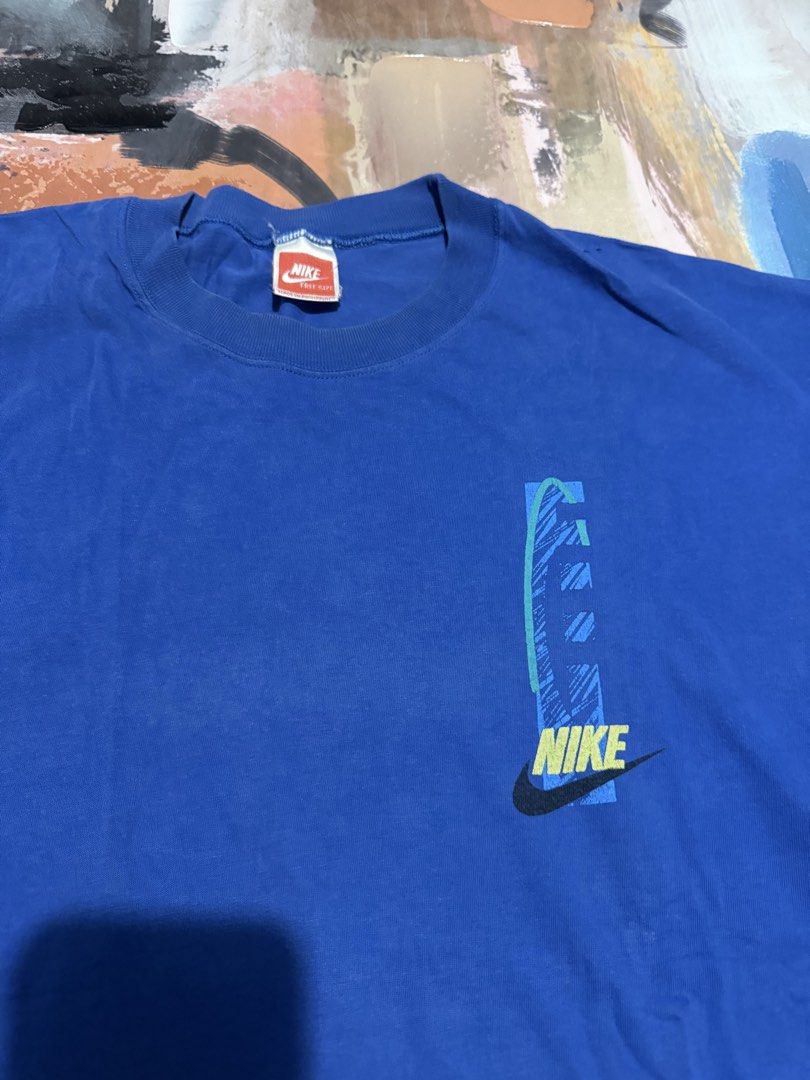Vintage nike tshirt (Category: Tshirts & Polo Shirts ) located in Las Pinas. Submitted by thrftmnl. (Listing ID 1467426500, Image 2). Description: Vintage nike Tshirt Size: ONE SIZE on tag (fits Large) Width: 21 Length: 27.5 Issue: pinhole.