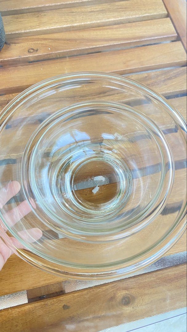 Vintage Pyrex Clear Glass Nesting Mixing Bowls Set (Category: Dinnerware & Cutlery) located in Manila. Submitted by pinklilo (Listing ID 1467456281, Image 2). Description: pyrex set serving bowl new never been use.