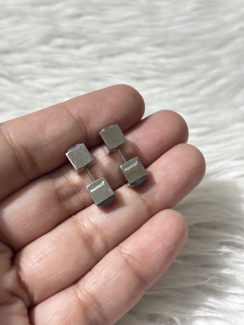 Vintage Swatch Bijoux Cube stud earrings (Category: Earrings) located in Paranaque City. Submitted by dalle_closet (Listing ID 1467446355, Image 2). Description: original swatch.