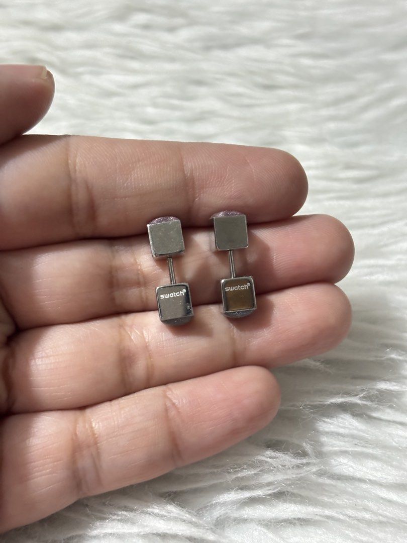 Vintage Swatch Bijoux Cube stud earrings (Category: Earrings) located in Paranaque City. Submitted by dalle_closet (Listing ID 1467446355, Image 1). Description: original swatch.