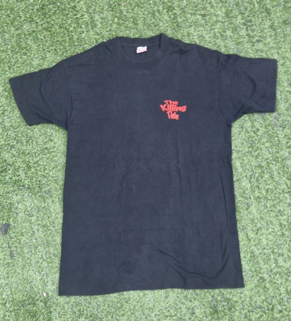 Vintage the killing tide (Category: Tshirts & Polo Shirts ) located in Pili. Submitted by the_g_thrift (Listing ID 1467488215, Image 1). Description: vintage killing tide size large on tag dimes: 21 x 31.5 single stitch all the way.