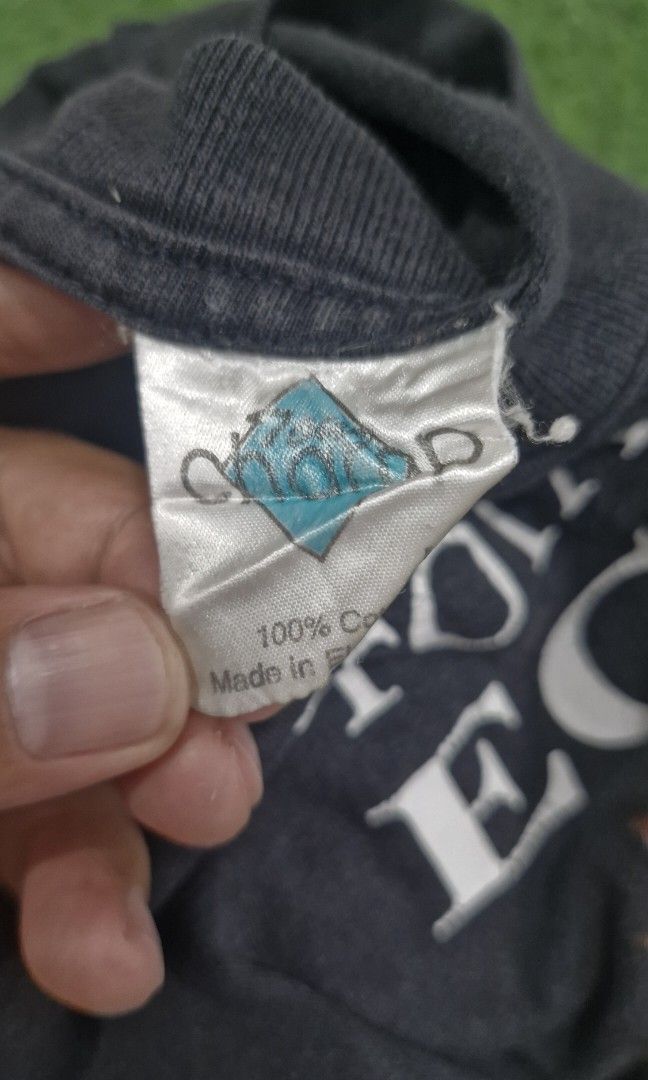Vintage total solar eclipse (Category: Tshirts & Polo Shirts ) located in Pili. Submitted by the_g_thrift (Listing ID 1467486296, Image 3). Description: size large on tag dimes: 22.5 x 30 issue: multiple pinhole faded and crack print 1-2-2 stitching.