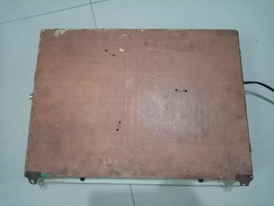 Vintage Waterfall wall lamp decor Php800. (Category: Vintage Collectibles) located in Taytay. Submitted by abeatrice77985 (Listing ID 1467364898, Image 3). Description: Vintage Waterfall wall lamp decor Php800..