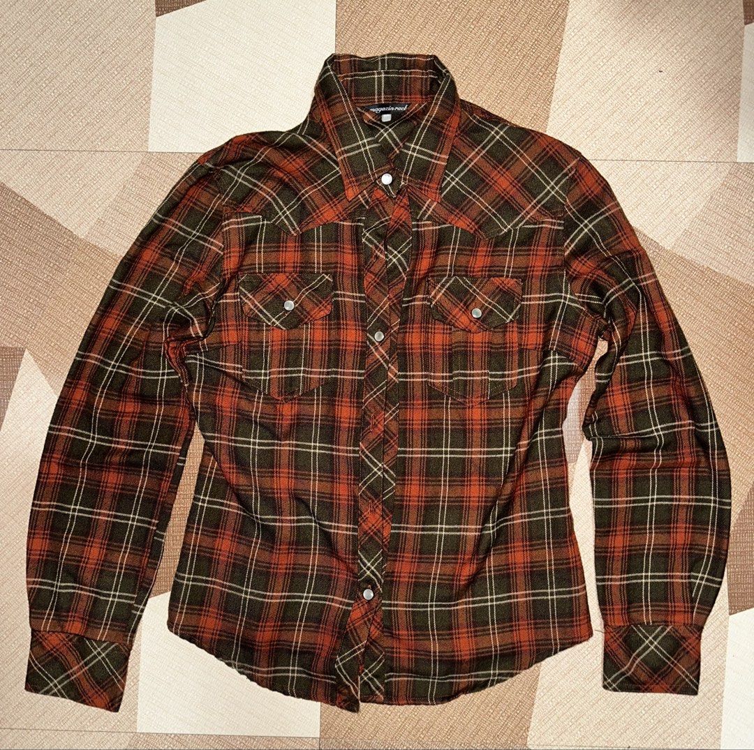 Vintage Western Plaid Flannel (Category: Coats, Jackets and Outerwear) located in Baguio. Submitted by littlearchive (Listing ID 1467546482, Image 1). Description: length: 24" pit to pit: 18" sleeve length 27.5".