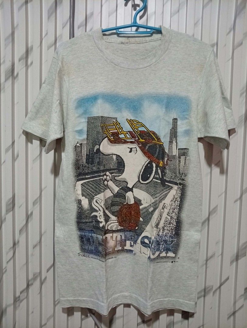 vintage White Sox X peanuts Shirt MLB ( Dated 1995 ) (Category: Tshirts & Polo Shirts ) located in Barotac Nuevo. Submitted by john.pritz (Listing ID 1467429796, Image 1). Description: Vintage White Sox X Peanuts Shirt MLB ( Dated 1995 ) As new condi issue very minamal cut neck tag but ( Authentic ) Width 20 Length 28.