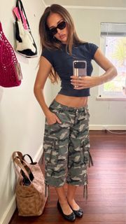 (Category: ) located in . Submitted by sellinggrannyscloset (Listing ID 1467388369, Image 1). Description: .