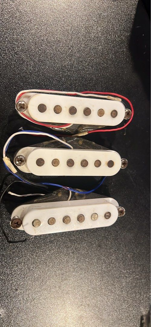 Vintage Yamaha Basic Pickups (Category: Music Accessories) located in Tarlac. Submitted by insomiac_94 (Listing ID 1467531551, Image 1). Description: vintage yamaha basic pickups from the 90s all working issue is just cosmetics other than that it’s all working.