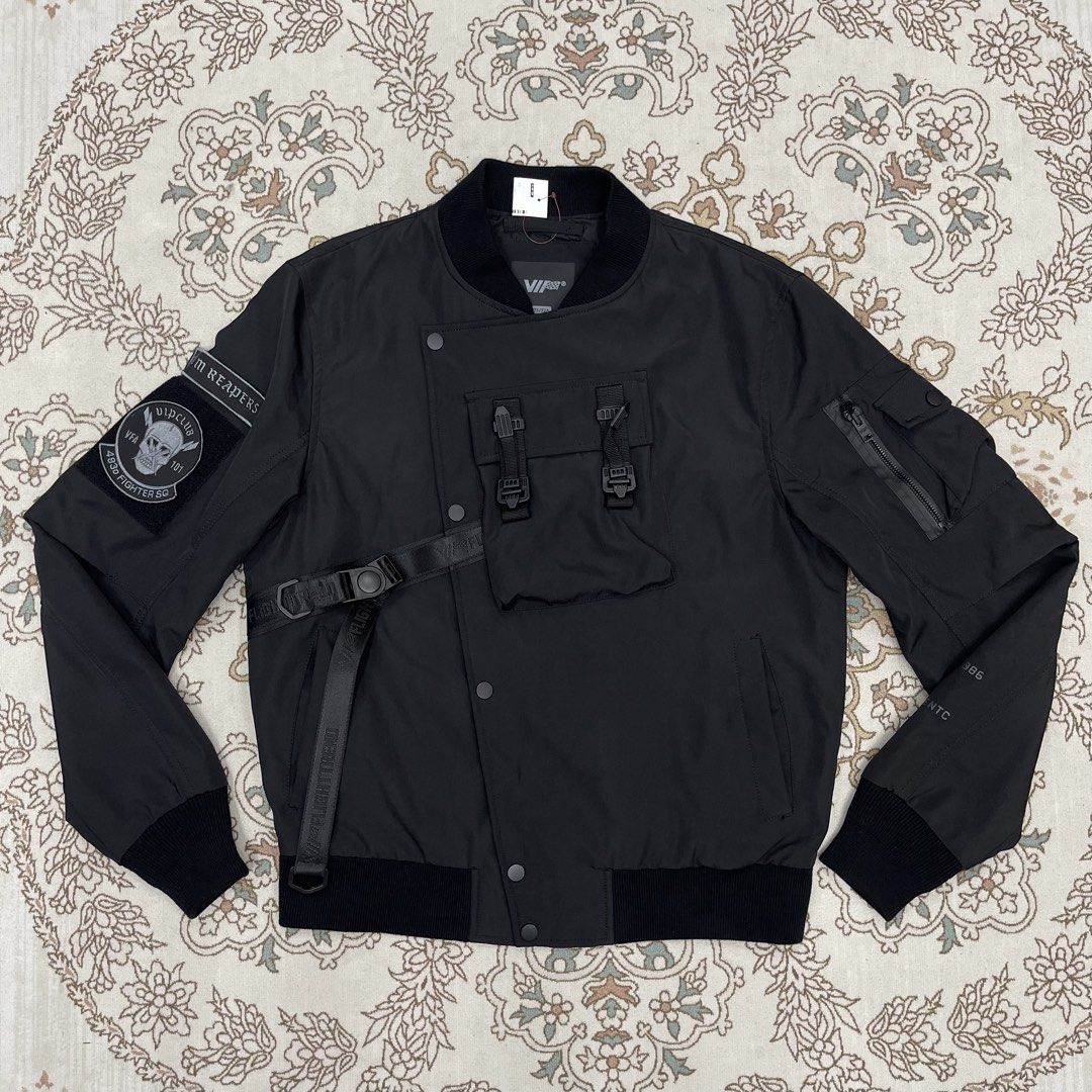 VIP Multipocket Flight Jacket (Category: Coats, Jackets and Outerwear) located in Kota Bharu. Submitted by timelessbags (Listing ID 1467456077, Image 1). Description: VIP Multipocket Flight Jacket Made In China Measurements P23 x L26 Overall good condition .