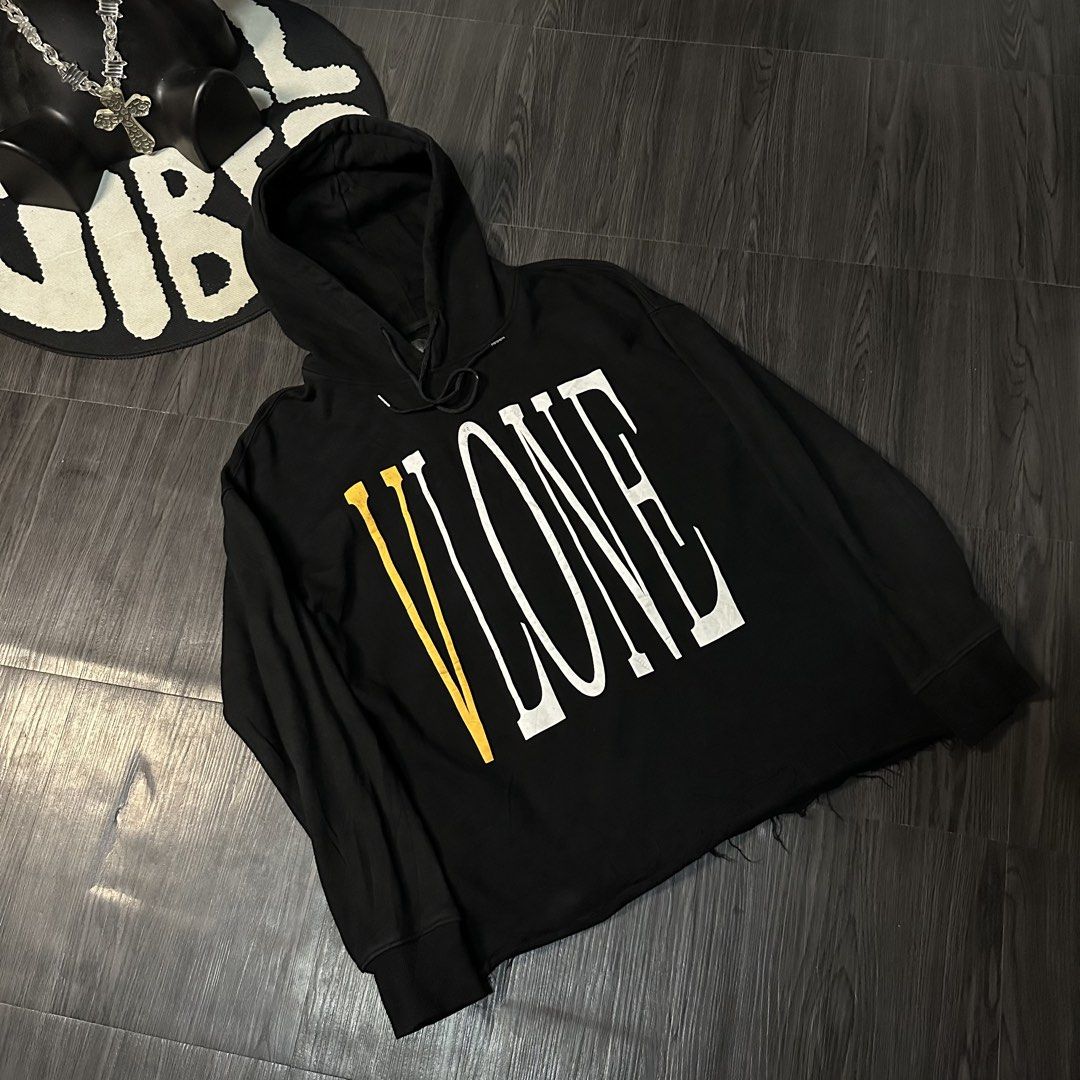VLONE HOODIE (Category: Formal Shirts) located in San Jose del Monte. Submitted by xanthrift2.0 (Listing ID 1467445966, Image 3). Description: VLONE PULL OVER HOODIE color rate: 9.9/10 dimes: 22 x 28 (medium to large) ₱1,499.