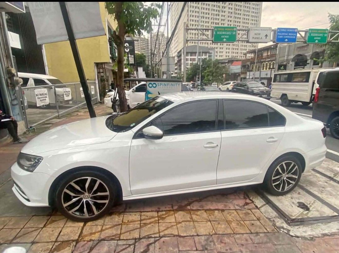 Volkswagen Jetta 1.6 TDI (Category: Heavy Vehicles) located in Quezon City. Submitted by zznnsht (Listing ID 1467393363, Image 2). Description: Volkswagen Jetta 1.6 TDI Registered till 2027 46,*** Mileage Clean Papers ready to TOW Prestine Condition NEGOTIABLE!! ROLLING HILLS NEW MANILA 9TH STREET LOC..