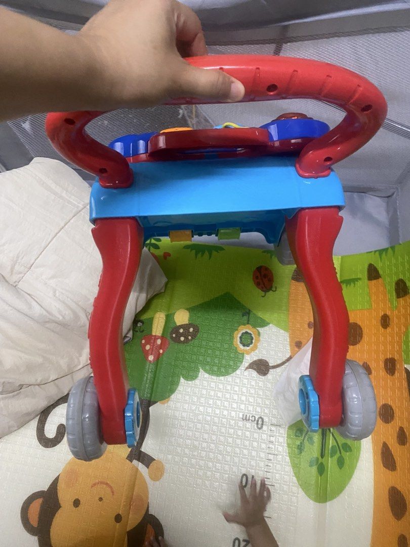 Vtech walker (Category: Infant Playtime) located in Kota Bharu. Submitted by mudain0654000 (Listing ID 1467395092, Image 3). Description: Ada music, lampu ,dan smua msih ok Jenama vtech ni yg best kukuh bahagian roda boleh adjust.