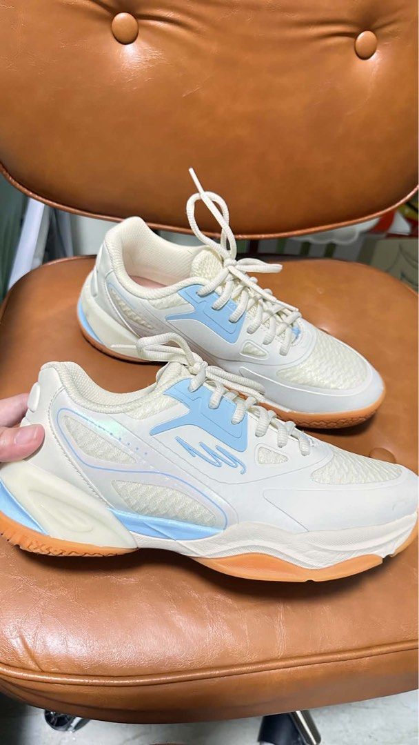 WB Badminton/Pickleball shoes (Category: Sneakers) located in Dasmarinas. Submitted by fikabyfahr (Listing ID 1467446906, Image 1). Description: Good as new Work only few times Masikip pala saken.