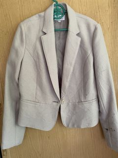 (Category: ) located in . Submitted by clearcloset.co (Listing ID 1467409764, Image 1). Description: .