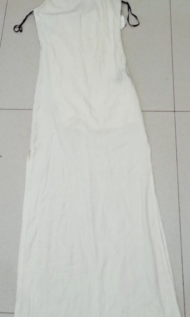 White tiered cami maxi dress (Category: Dresses) located in Batangas. Submitted by micaelaul (Listing ID 1467402334, Image 3). Description: HQ thick and heavy fabric Small-medium.