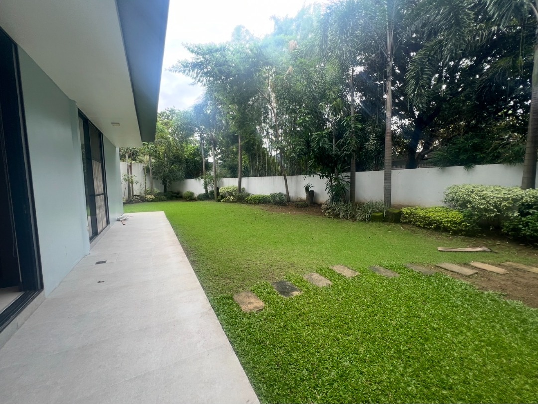 (Category: ) located in . Submitted by rontaneo.09178957792 (Listing ID 1467419078, Image 1). Description: .