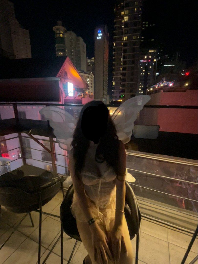 Wings (glittery white) (Category: Everything Else Others) located in Cavite. Submitted by iyas.closet (Listing ID 1467488371, Image 1). Description: - used once (halloween 2025) - custom made rfs: need funds.