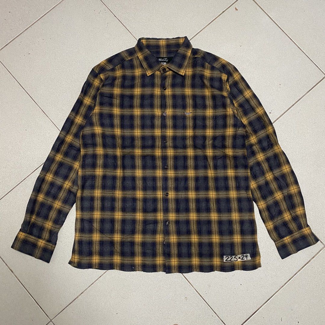 wolsey checked button down ls (Category: Formal Shirts) located in Taguig. Submitted by xi_xxix1129 (Listing ID 1467602529, Image 1). Description: 22.5x29” excellent condition 349php +sf no cod taguig location 📩📩📩.