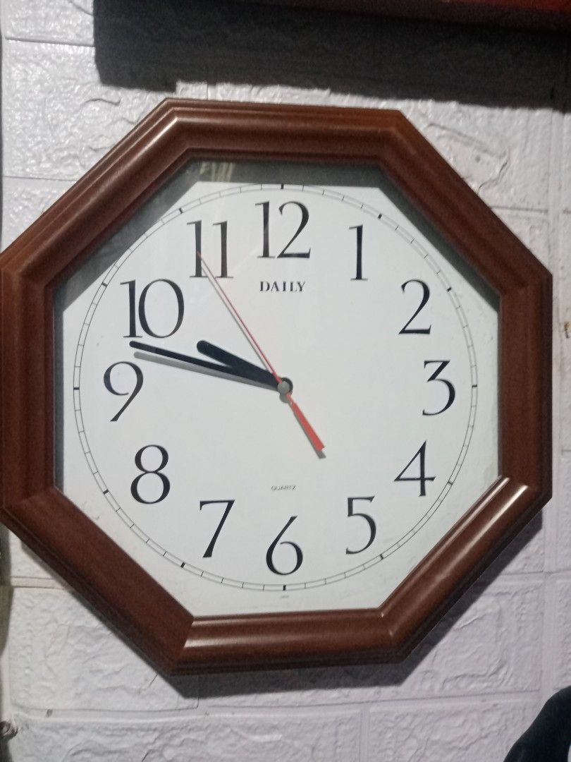 Wood wall clock (Category: Clocks) located in Caloocan City. Submitted by 4kidsstore (Listing ID 1467374054, Image 1). Description: Working.