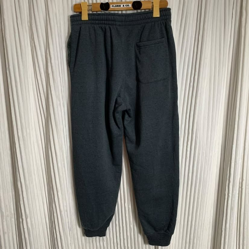 WP5-UNISEX WARM FUR LINED SWEATPANTS (Category: Other Bottoms) located in Bauang. Submitted by wintercollectionfc (Listing ID 1467529537, Image 2). Description: ❗️𝘼𝙡𝙡 𝙙𝙚𝙩𝙖𝙞𝙡𝙨 𝙥𝙤𝙨𝙩𝙚𝙙❗️ ✨𝗨𝗡𝗜𝗦𝗘𝗫 𝗪𝗔𝗥𝗠 𝗙𝗨𝗥 𝗟𝗜𝗡𝗘𝗗 𝗦𝗪𝗘𝗔𝗧𝗣𝗔𝗡𝗧𝗦✨ ᴄᴏᴅᴇ: ᴡᴘ-5 𝐏𝐫𝐢𝐜𝐞: 𝟑𝟒𝟖 + 𝐒𝐅 𝐨𝐧𝐥𝐲 ▪️ MEDIUM ▪️ Like New ▪️ No issues ▪️ W 29-32" x L 37" ▪️ DARK GRAY 📍Location: LA UNION (New updated location) 📩DM for faster transaction �