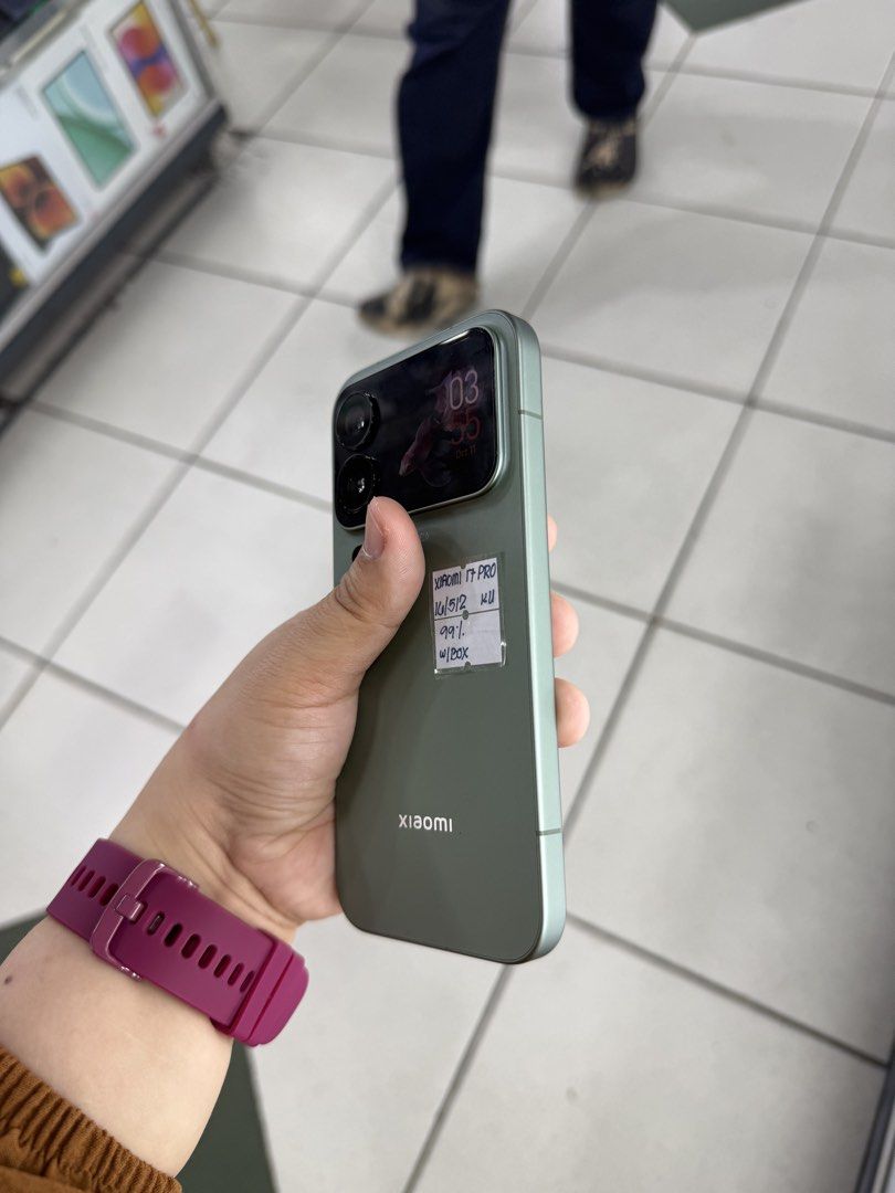 Xiaomi 17 Pro 512gb CN Variant No issue All working (Category: Xiaomi) located in San Juan City. Submitted by javedsgadgetshop (Listing ID 1467368658, Image 3). Description: INSTALLMENT OPTIONS : SPAY LATER / GGIVES / CREDIT CARD / SKYRO / HOMECREDIT (BRANDNEW) WE BUY AND SELL SO PWEDE MAGBINTA OR SWAP ! Quick Specs : 💵 Xiaomi 17 Pro •512gb •CN Variant •Good batt health •Factory Unlock •95% Smoothness •No hidden issue | No Repaired •100% Authent