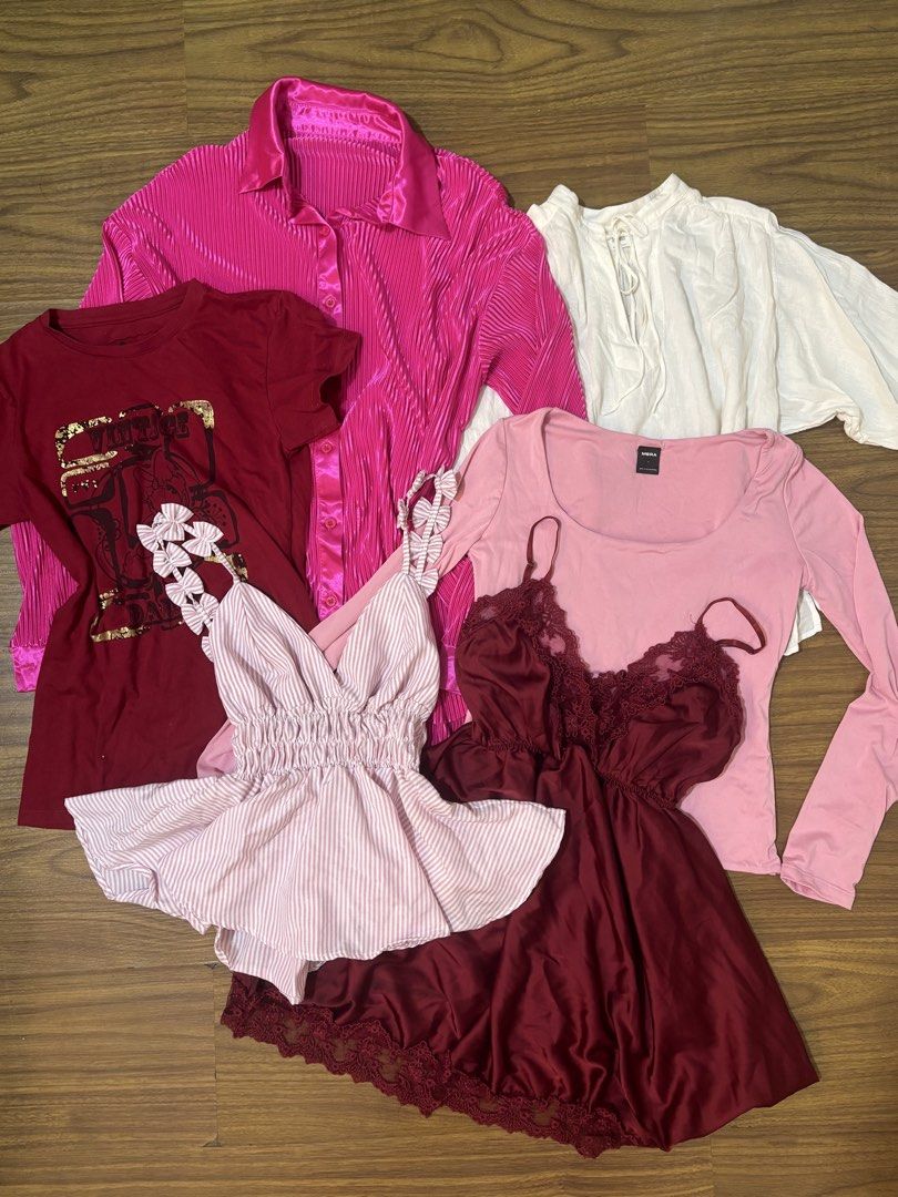 Y2K Aesthetic Top Bundle (Category: Blouses) located in Manila. Submitted by vintage.maem (Listing ID 1467498596, Image 1). Description: These are my personal preloved. Most of them are still brand new or just worn once. Selling them per bundle to help me declutter bec we’re moving out. ₱1000/bundle Fits S-M Loc: Malate Manila.