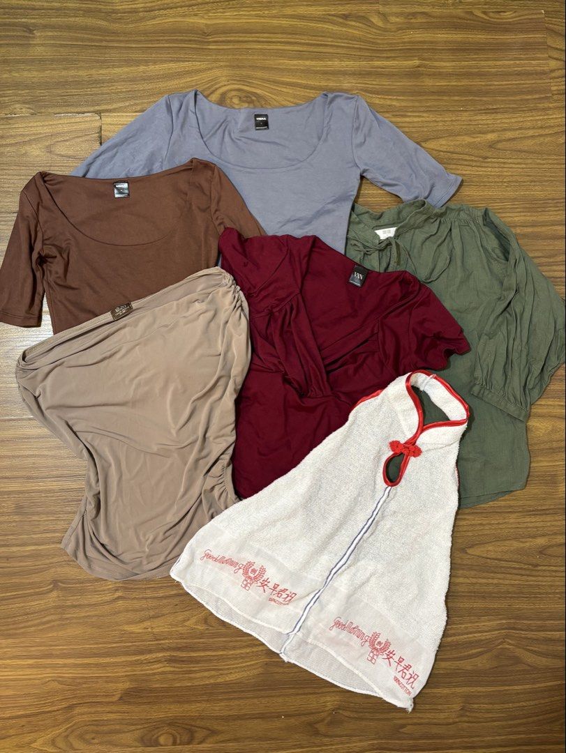 Y2K Aesthetic Top Bundle (Category: Blouses) located in Manila. Submitted by vintage.maem (Listing ID 1467498596, Image 2). Description: These are my personal preloved. Most of them are still brand new or just worn once. Selling them per bundle to help me declutter bec we’re moving out. ₱1000/bundle Fits S-M Loc: Malate Manila.