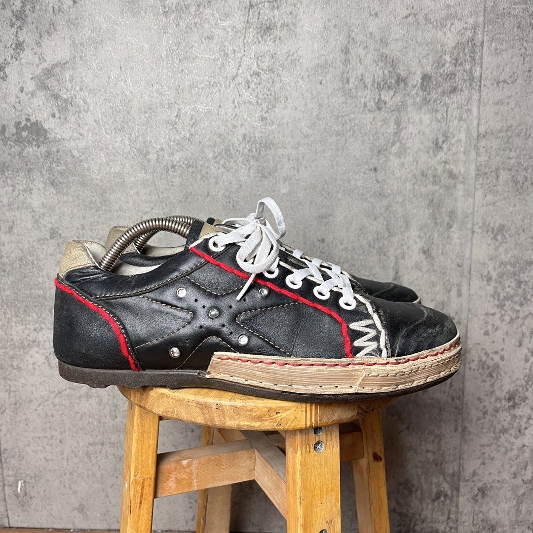 Y2K Distressed Leather Sneakers (Size 9) (Category: Sneakers) located in Rodriguez. Submitted by jesssssy23 (Listing ID 1467578903, Image 3). Description: Y2K Distressed Leather Sneakers (Size 9) Description: • Style: Y2K unbranded distressed leather sneakers • Size: US Men’s 9 (EU 42) • Condition: Good used condition (shoe trees not included) Price: 950 .