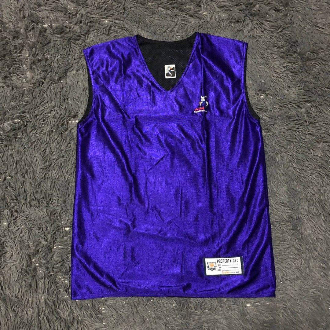 Y2k DUNK Basketball Jersey (reversible) (Category: Activewear) located in Camiling. Submitted by thriftscape2024 (Listing ID 1467468614, Image 1). Description: Excellent Condition Color rate: 9/10 Issue: ❌❌❌ Dimes: W22xL29.