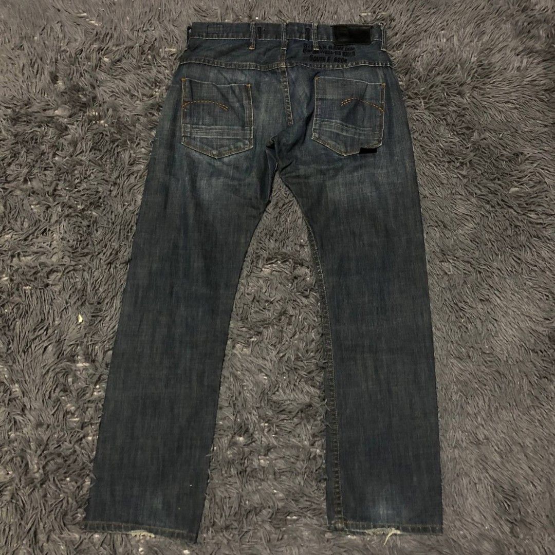Y2k G Star Raw Pants (Category: Jeans) located in Camiling. Submitted by thriftscape2024 (Listing ID 1467556228, Image 1). Description: Excellent Condition Color rate: 9/10 Issue: ❌❌❌ W: 32 L: 41 Thigh: 13 Leg Opening: 8.