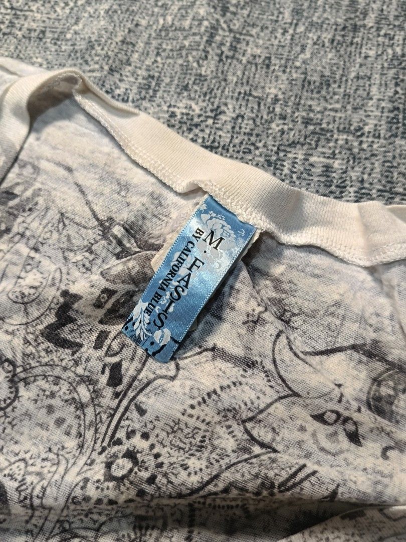 Y2k grunge boho whimsical top (Category: Blouses) located in Binangonan. Submitted by uhwhynot (Listing ID 1467495438, Image 2). Description: .