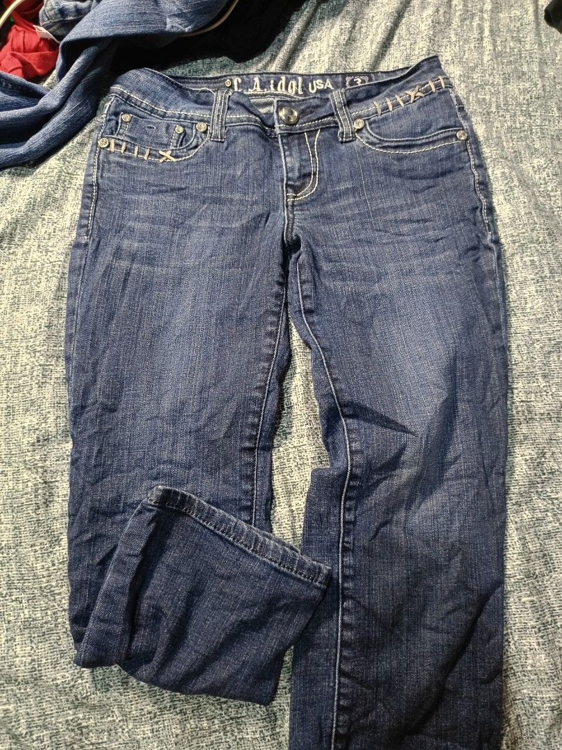 Y2k La Idol grunge rhinestone pants (Category: Jeans) located in Binangonan. Submitted by uhwhynot (Listing ID 1467495913, Image 2). Description: .