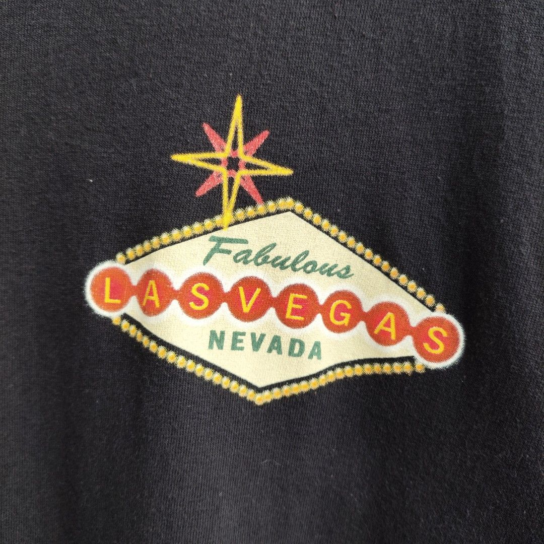 Y2k Las Vegas Nevada - Mullet tee (Category: Tshirts & Polo Shirts ) located in Tayabas. Submitted by streetdept.ph (Listing ID 1467448467, Image 3). Description: Y2k Las Vegas Nevada - Mullet tee Measurements (inches): Width 25.5 Length 33.5 Size: XXL Good condition Flaw: minor stain and hairlines.