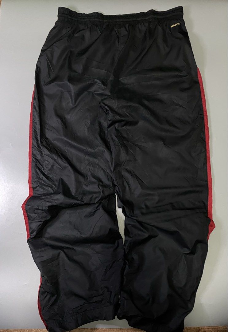 Y2K Nike Buggy track pants (Category: Activewear) located in Bocaue. Submitted by mosthighcollective (Listing ID 1467383503, Image 3). Description: Y2K Nike Buggy track pants Size: L on tag (30-34 waist) Dimes: 30-34 waist 42 length Open hem: 10-12 inches Good as new condition No issue 1500 only Dm me to purchase 📥 .