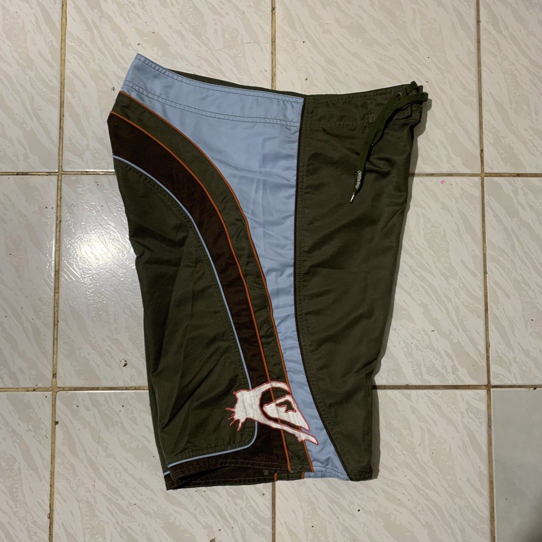 Y2K Quiksilver Boardshort (Category: Shorts) located in Cebu City. Submitted by johnferrer96412 (Listing ID 1467416964, Image 2). Description: Y2K Quiksilver Boardshort Medium Width 32-34 Length 22 Excellent condition minor scratch at back see last pic Dm📩.