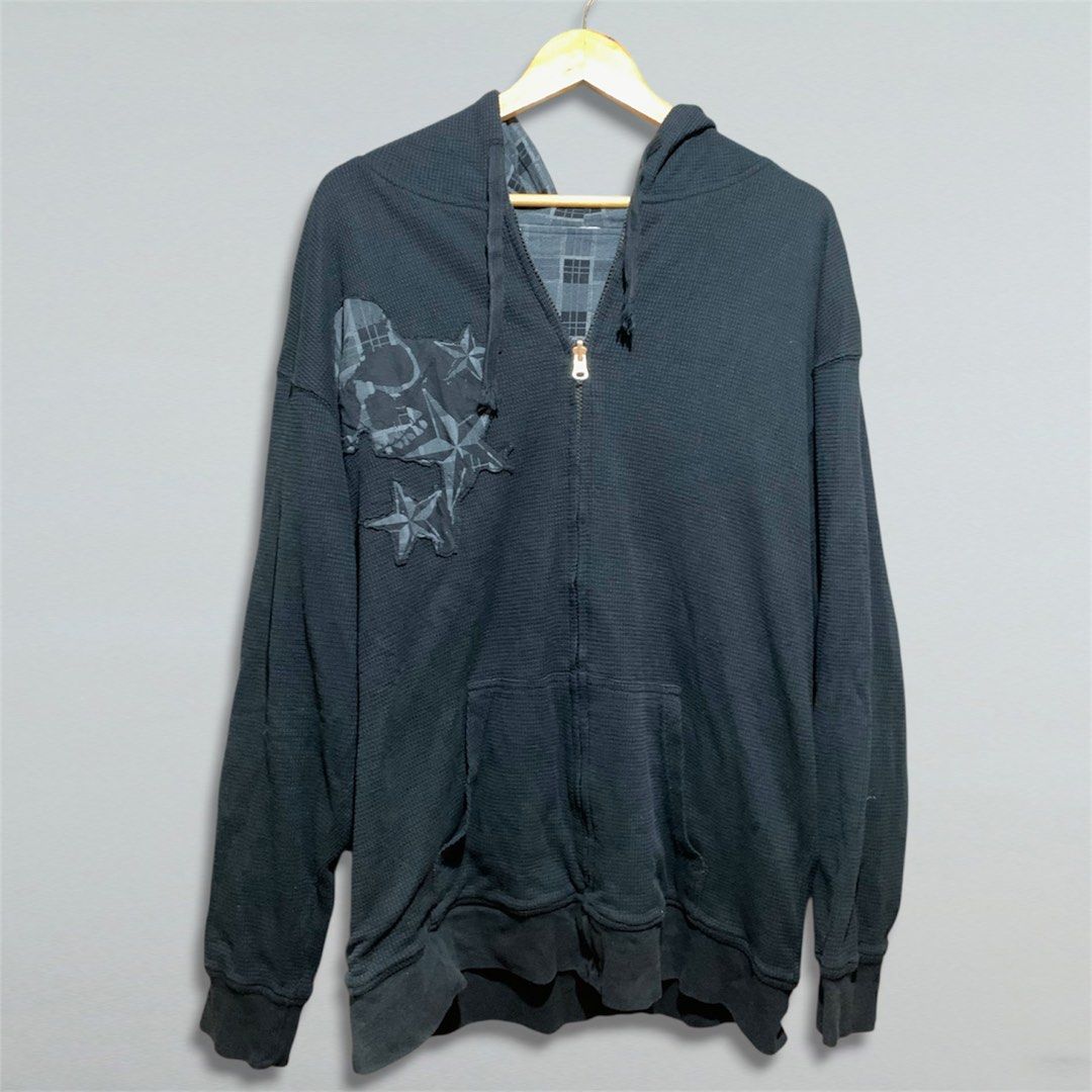 Y2k SKULL REVERSIBLE ZIP UP HOODIE (Category: Activewear) located in Taguig. Submitted by thrift_langsheesh (Listing ID 1467510830, Image 1). Description: Size:Xl Dimes:25x29 Issue:None Condi: Excellent.