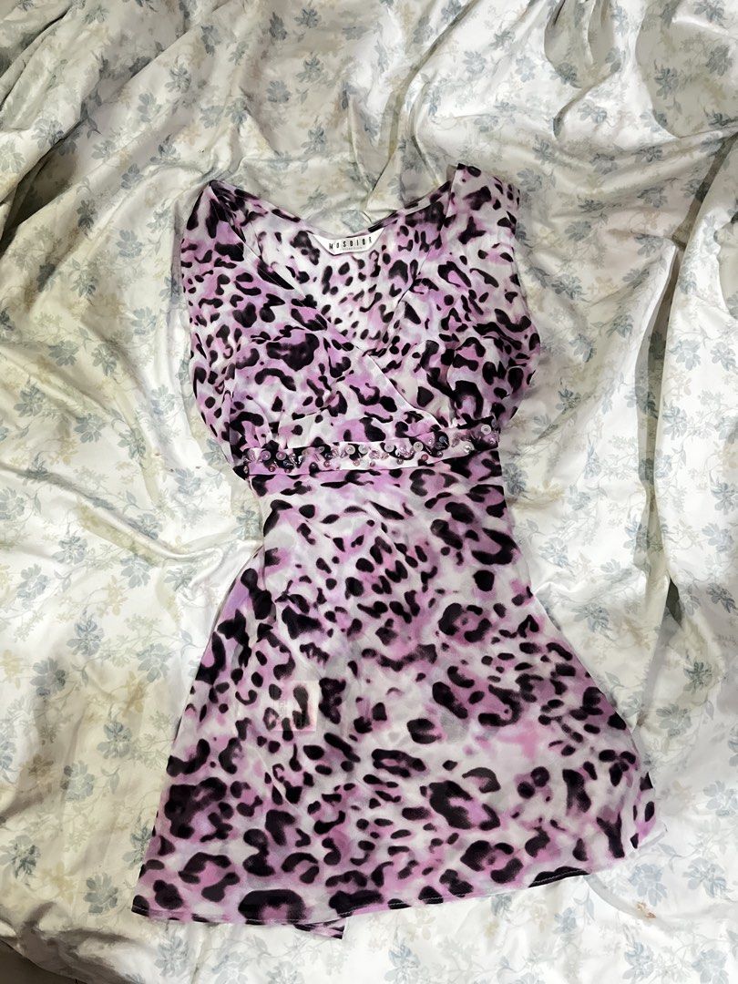 y2k top (Category: Blouses) located in Butuan. Submitted by darlingdressco. (Listing ID 1467373302, Image 1). Description: .