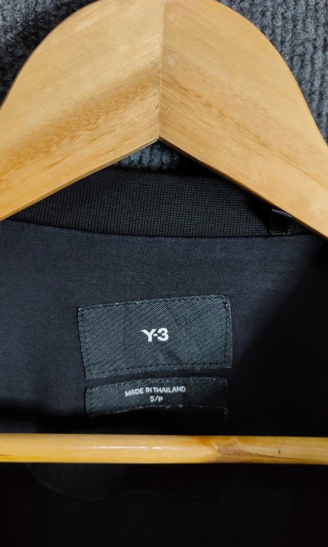 Y3 (Category: Tshirts & Polo Shirts ) located in Bolinao. Submitted by tokiya. (Listing ID 1467433031, Image 3). Description: Y3 Size XL fittings 23x33.