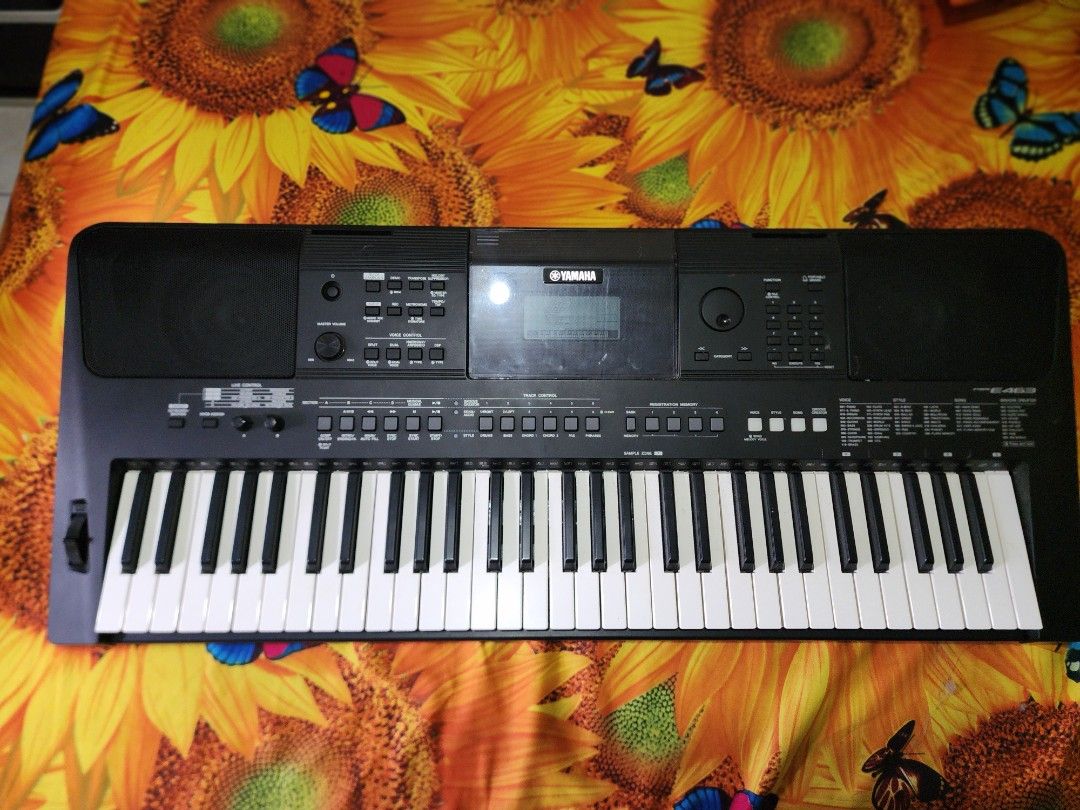 Yamaha PSR-E463 Portable Electronic Keyboard (Category: Musical Instruments) located in San Pedro. Submitted by fastpenguin_8e4006 (Listing ID 1467388049, Image 2). Description: Selling my lightly used, fully functional Yamaha PSR E463. No piece stand. Comes with charger only. - Model: Yamaha PSR-E463 - Color: Black - Keys: 61 standard keys with pitch bend wheel - Audio: Built-in speakers - Features: Sound control knobs, groove creator, and track