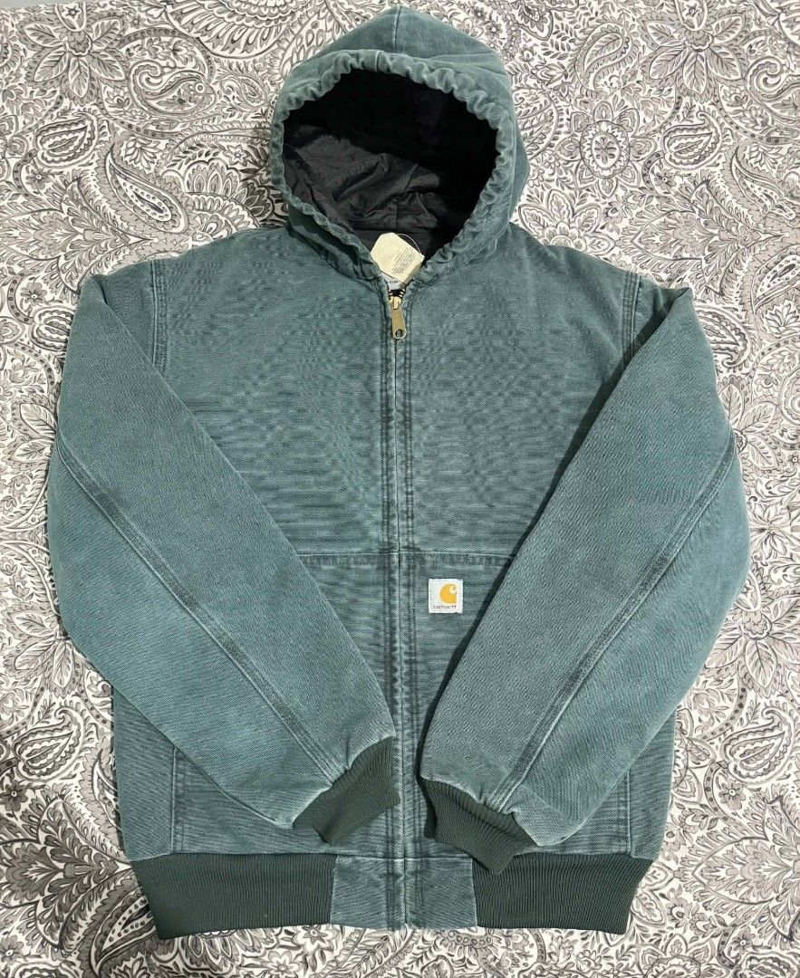 CARHARTT ACTIVE YO6 HTG (Category: Coats, Jackets and Outerwear) located in Taguig. Submitted by rgn_26 (Listing ID 1467559430, Image 1). Description: YO6 HTG 22 x 25.