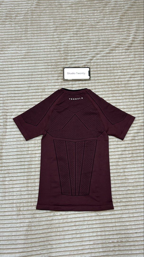 YoungLa X Batman Compression shirt (Category: Activewear) located in Pasay City. Submitted by studio_twentyph (Listing ID 1467520720, Image 2). Description: YoungLa x Batman Burgundy Colorway Size Small Brandnew Onhand.