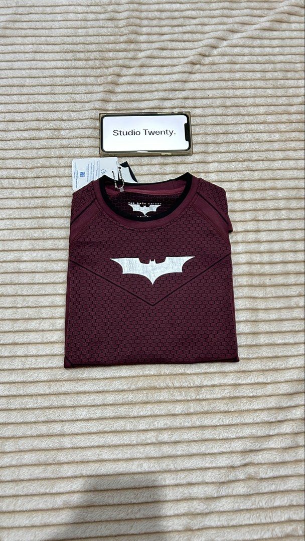 YoungLa X Batman Compression shirt (Category: Activewear) located in Pasay City. Submitted by studio_twentyph (Listing ID 1467520720, Image 3). Description: YoungLa x Batman Burgundy Colorway Size Small Brandnew Onhand.