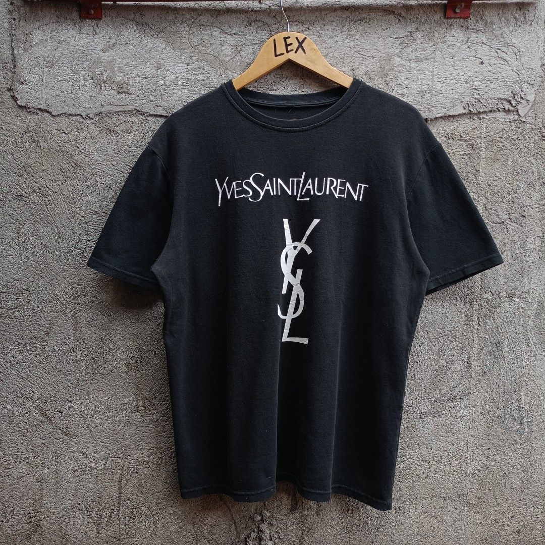 YSL BLACK TEE (Category: Formal Shirts) located in Koronadal. Submitted by thriflex.29 (Listing ID 1467476783, Image 1). Description: YSL Size: Large Measurements: Width 22.5 Length 27 Condition: 9/10 - Excellent Colorate: 9/10 Issue: Missing tags Mine: 350.