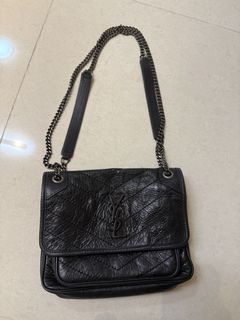 (Category: ) located in . Submitted by yenyenn (Listing ID 1467401164, Image 1). Description: .