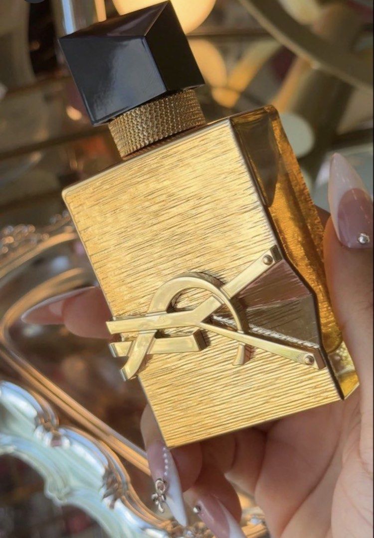 YSL vanilla couture EDP premium copy (1:1) (Category: Fragrance & Deodorants) located in Manila. Submitted by goddessfinds (Listing ID 1467486413, Image 1). Description: Used only a few times Its oil based, 1:1 copy Rfs: got the original bottle ^^ it smells 95% similar but the original one lasts longer This one lasts 6-8 hours, original lasts 12 hours on skin and days on my clothesz .