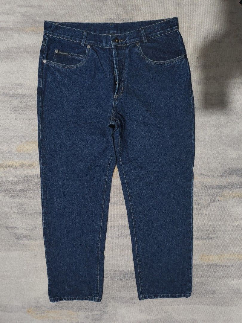 YVES SAINT LAURENT INDIGO JEANS (Category: Jeans) located in Baguio. Submitted by igorotak.111.taraki.com (Listing ID 1467495076, Image 2). Description: FS YVES SAINT LAURENT INDIGO JEANS V.GOOD CONDI BOTTONS LEATHER PATCH NO ISSUES SOLID NITO ♥️ L-41 W-34 H-8.5.