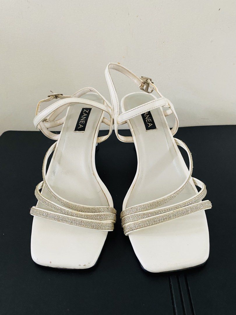 Zanea- White heels (Category: Heels) located in Manila. Submitted by el_12 (Listing ID 1467384745, Image 1). Description: .