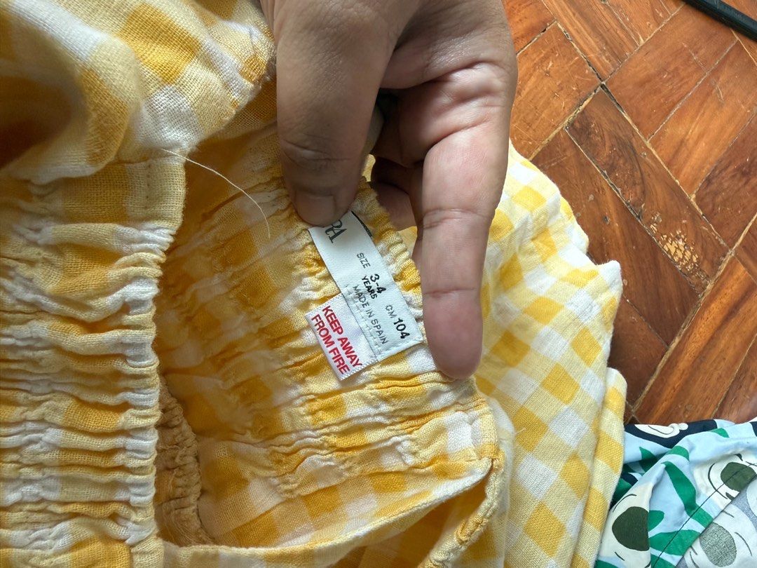 Zara 3y (Category: Babies & Kids Fashion) located in Manila. Submitted by chinfew (Listing ID 1467487683, Image 2). Description: No flaws. Needs ironing lang.