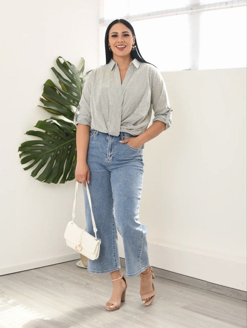 ZARA - Linen Striped Roll Tab Sleeve (Category: Longsleeves) located in Cavite. Submitted by hand.picked (Listing ID 1467480942, Image 1). Description: ZARA - Linen Striped Roll Tab Sleeve Size: XSmall-Small Dimension: 21.5” Width / 22” Length Condition: Excellent.