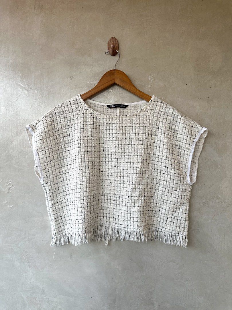 ZARA - Tweed Sleeveless Top (Category: Sleeveless) located in Cavite. Submitted by hand.picked (Listing ID 1467482387, Image 1). Description: ZARA - Tweed Sleeveless Top Size: Medium Dimension: 22” Width / 17” Length Condition: Excellent.